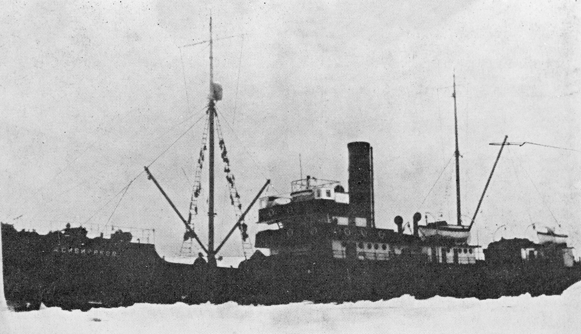 Пароход подвиг. Ледокольный пароход Сибиряков. Ледокольный пароход Сибиряков 1932 год.