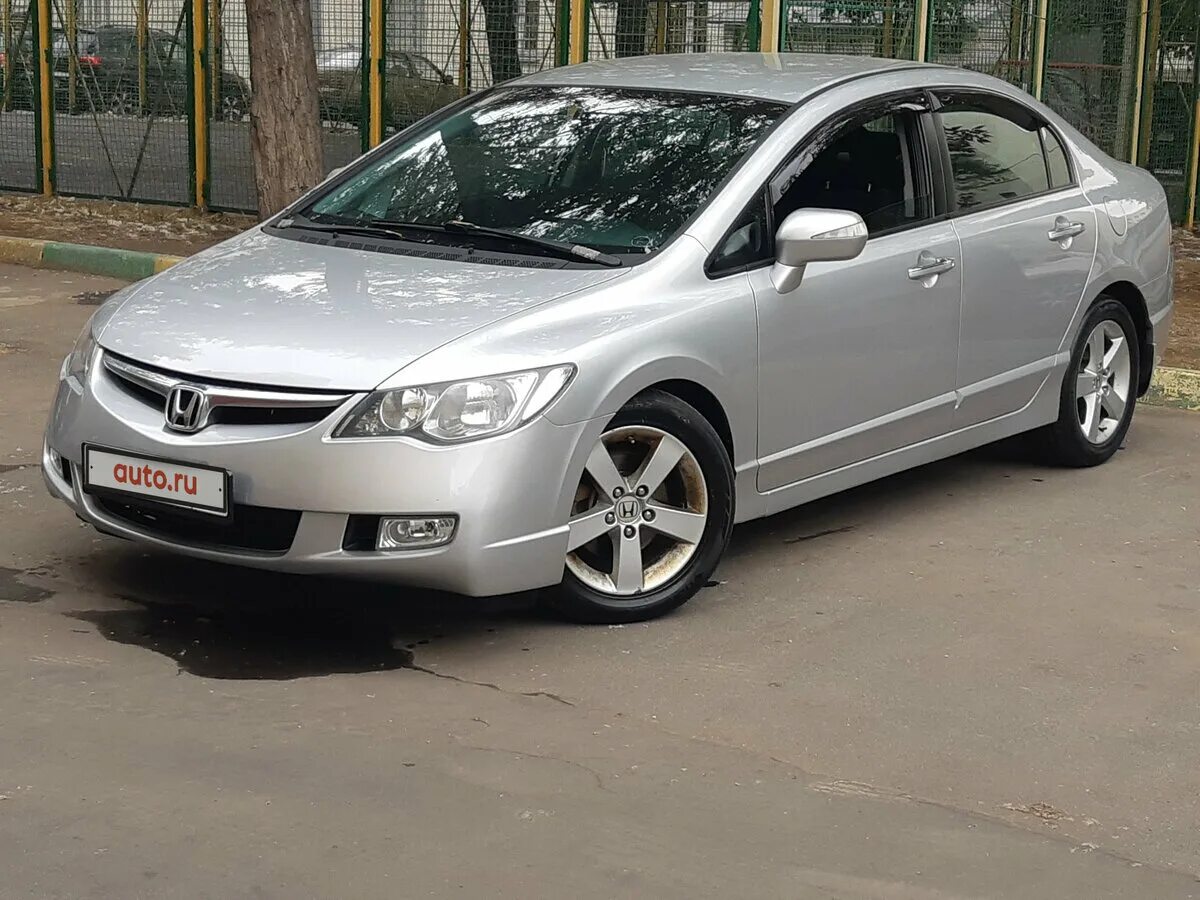 Honda Civic 2008 серебристый. Хонда Цивик 2008 серебристый. Хонда Цивик 2008 седан. Цивик 2008 седан серебристый.