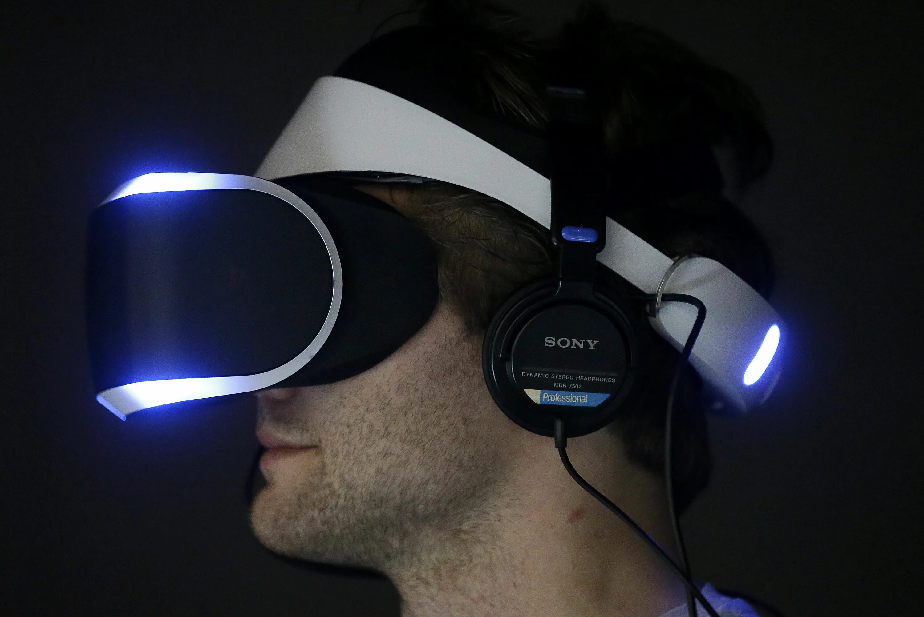 Playstation vr 2. Шлемы виртуальной реальности sony. Vr шлем sony ps4. Шлем sony playstation vr 2. Фон виар.