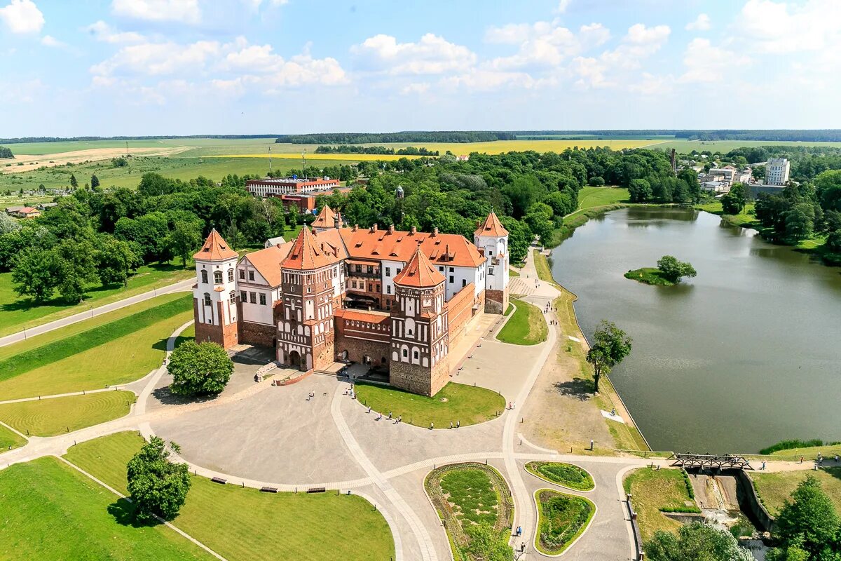 Виды беларуси. Гродно Мирский замок. Замки (Несвиж, мир)→Беловежская пуща→Брест→Минск. Дворцово-парковый комплекс мир. Путешествие в Белоруссию Минск Несвиж Минский замок Брест.