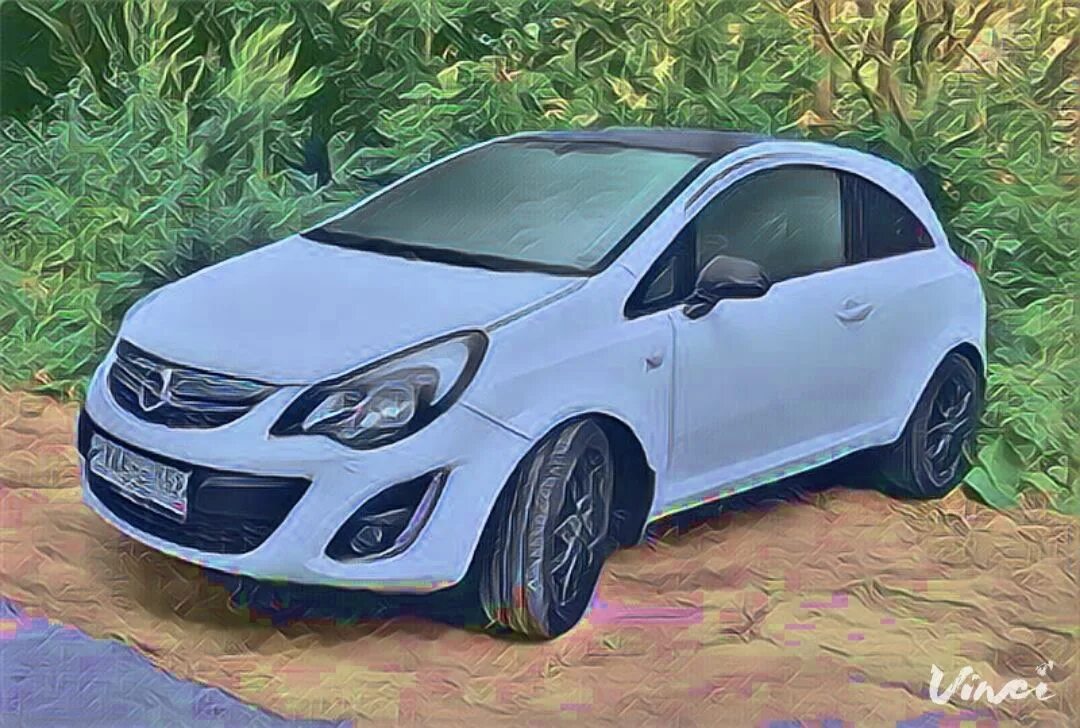 Opel Corsa 1.4. Опель Корса Блэк энд Вайт. Opel Corsa Black White. Опель Корса 1.4 автомат черно белая.