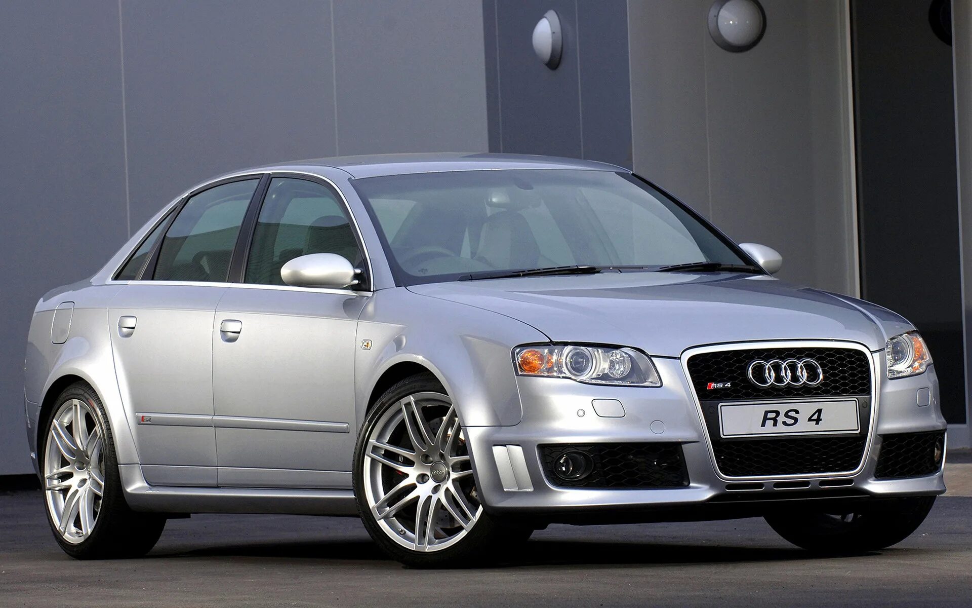 Купить ауди 2005. Audi rs4. Ауди rs4 седан. Ауди рс4 2005. Audi rs4 2005.