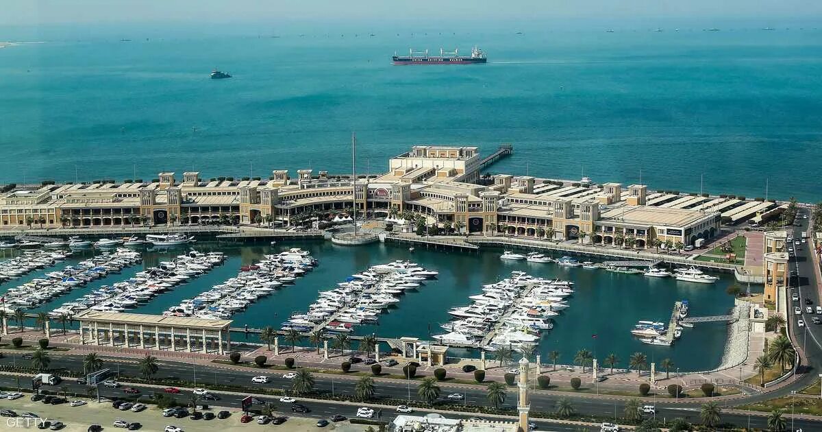 Порт Эль Кувейт. Порт Шувейх. Кувейт Порты морские. Эль Кувейт пляжи.