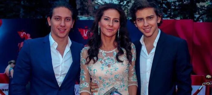 Елена север биография личная жизнь откуда Певица Елена Север рассказала о главном ужасе украинской пропаганды РИА Новост