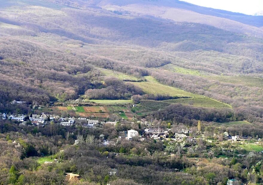 Погода село розовое. Поселок розовый Алушта. Крым, посёлок розовый Алушта. Село розовое Крым Алушта. Село Изобильное Алушта.