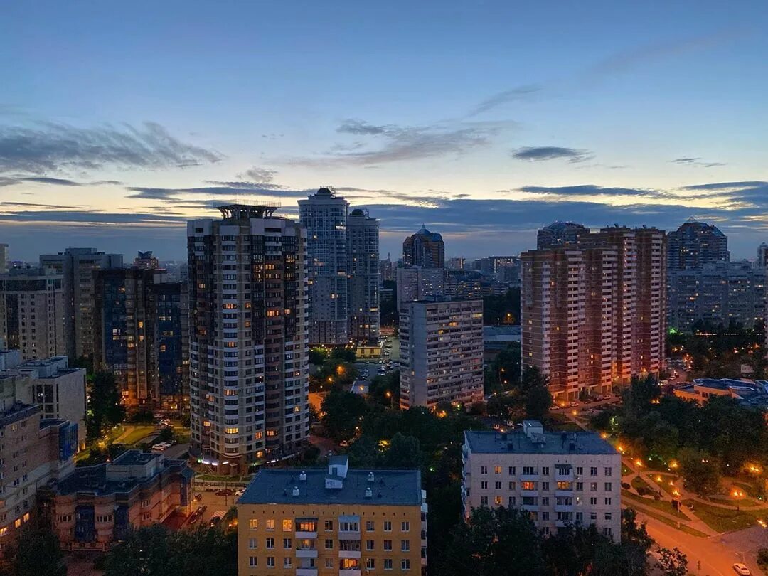 Районы москвы фото. Обручевский район. Обручевский Москва. Обручевский округ Москвы. Обручевский район ночь.