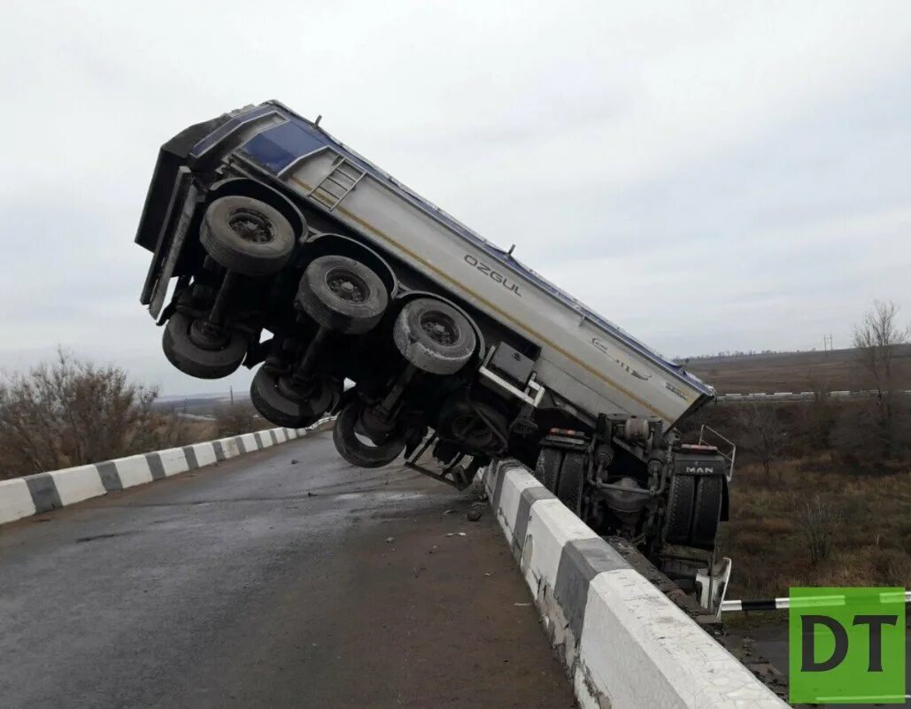 Грузовой мариуполь