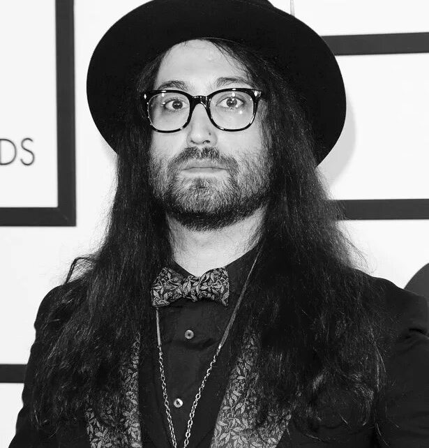 Шон леннон фото. Sean ono lennon asterisms. Sean ono lennon. Sean ono lennon. Sean ono lennon asterisms.