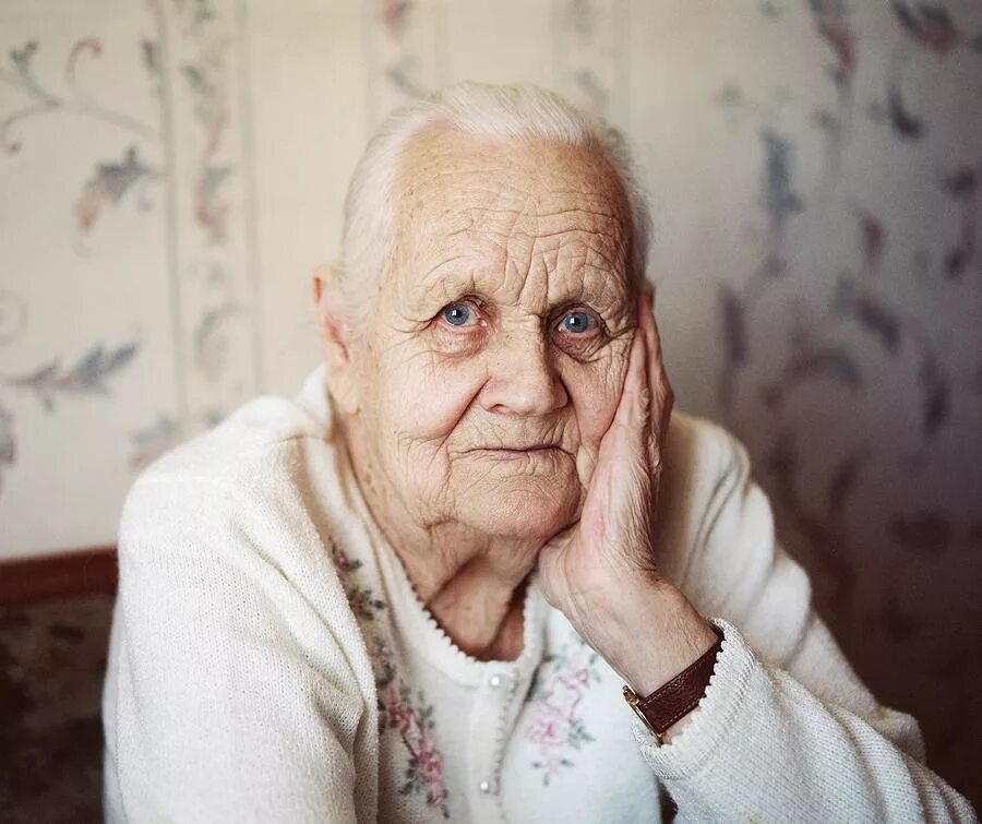 Бабушка моя викентия ивановна жила в маленьком. Бабушка. Фотографии бабушек. Очень Старая женщина. Старые милые бабушки.