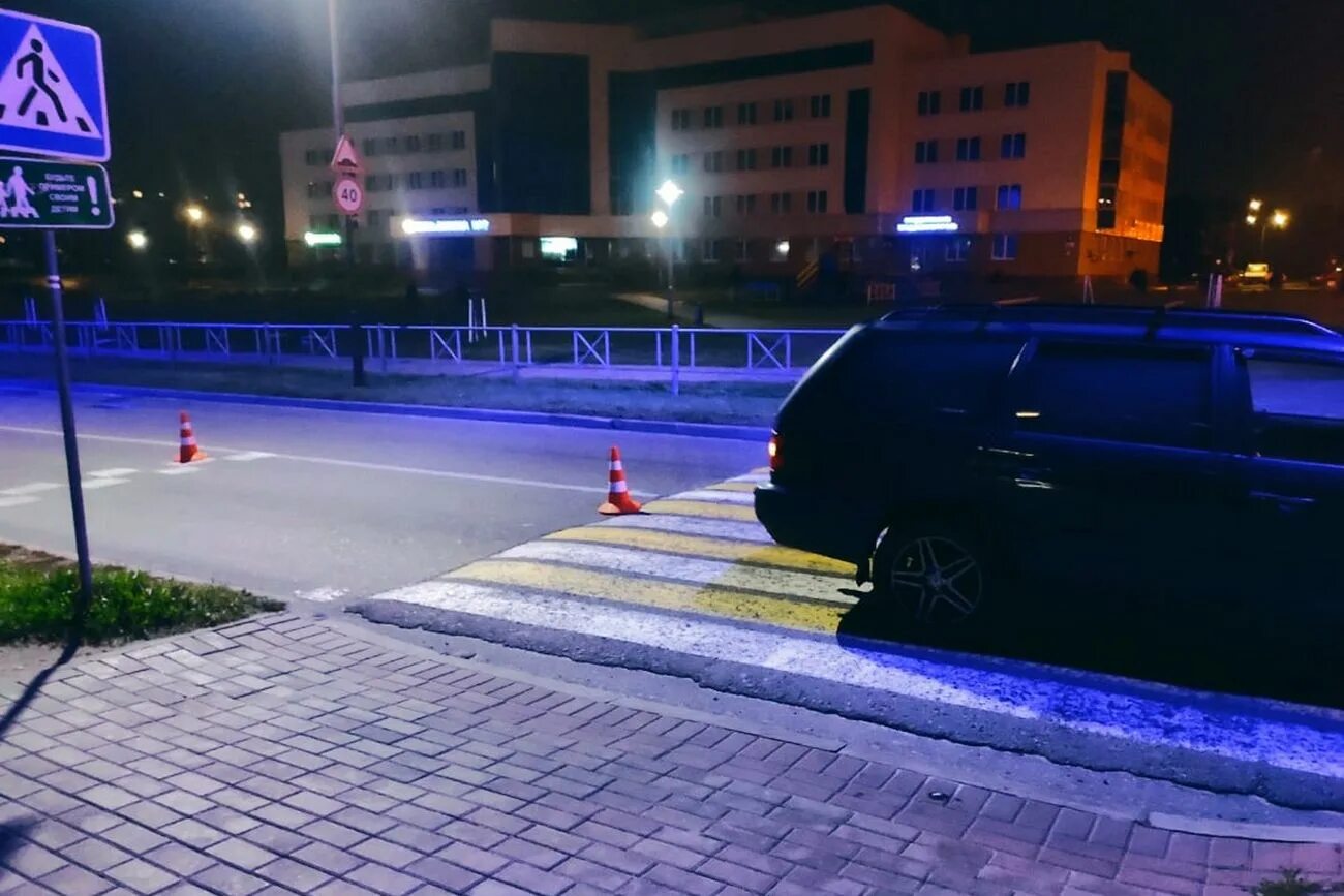 Был совершен наезд на автомобиль. Был совершен наезд на автомобиль