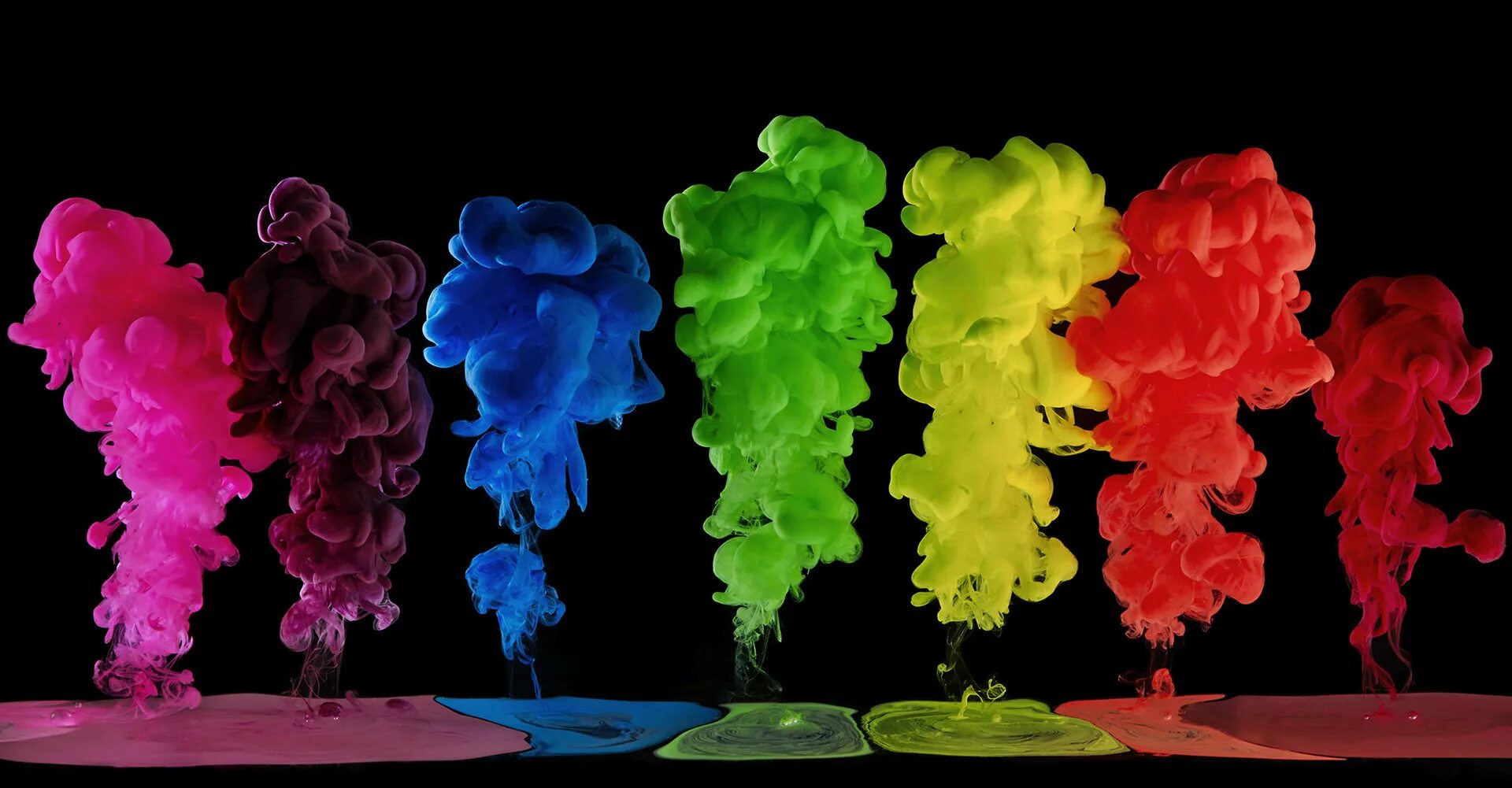 Фон дым. Разноцветный дым. Разноцветный дым. Красочный дым. Яркие краски.
