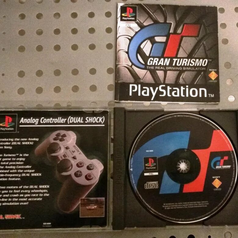 Playstation 1 диски. Пс1 диски. Диски ps1 2000. Лицензионные диски пс1. PLAYSTATION 1 диск.