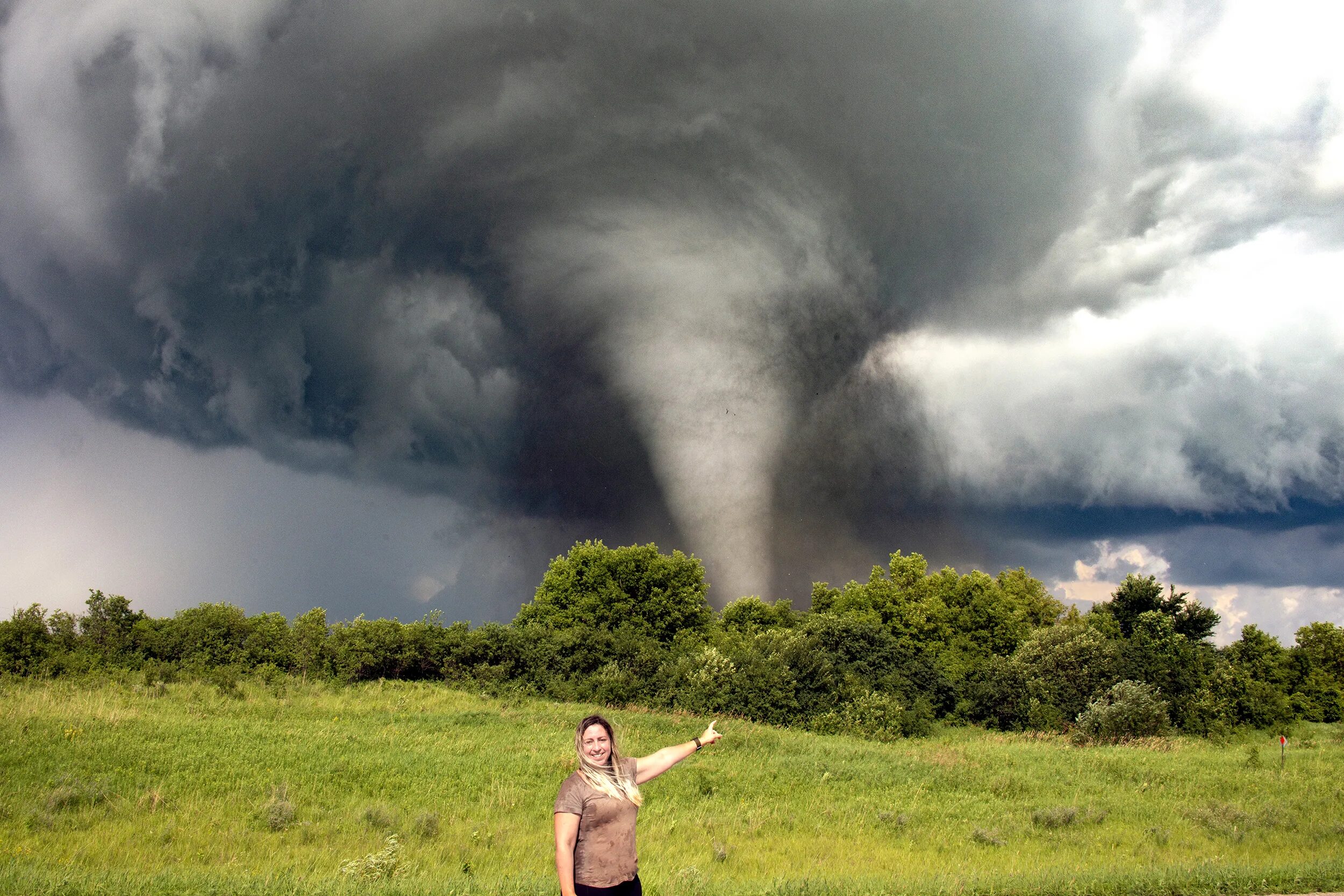 Шторм болезнь. Торнадо шторм. Торнадо в Германии. Storm Chaser. Gale Tornado.