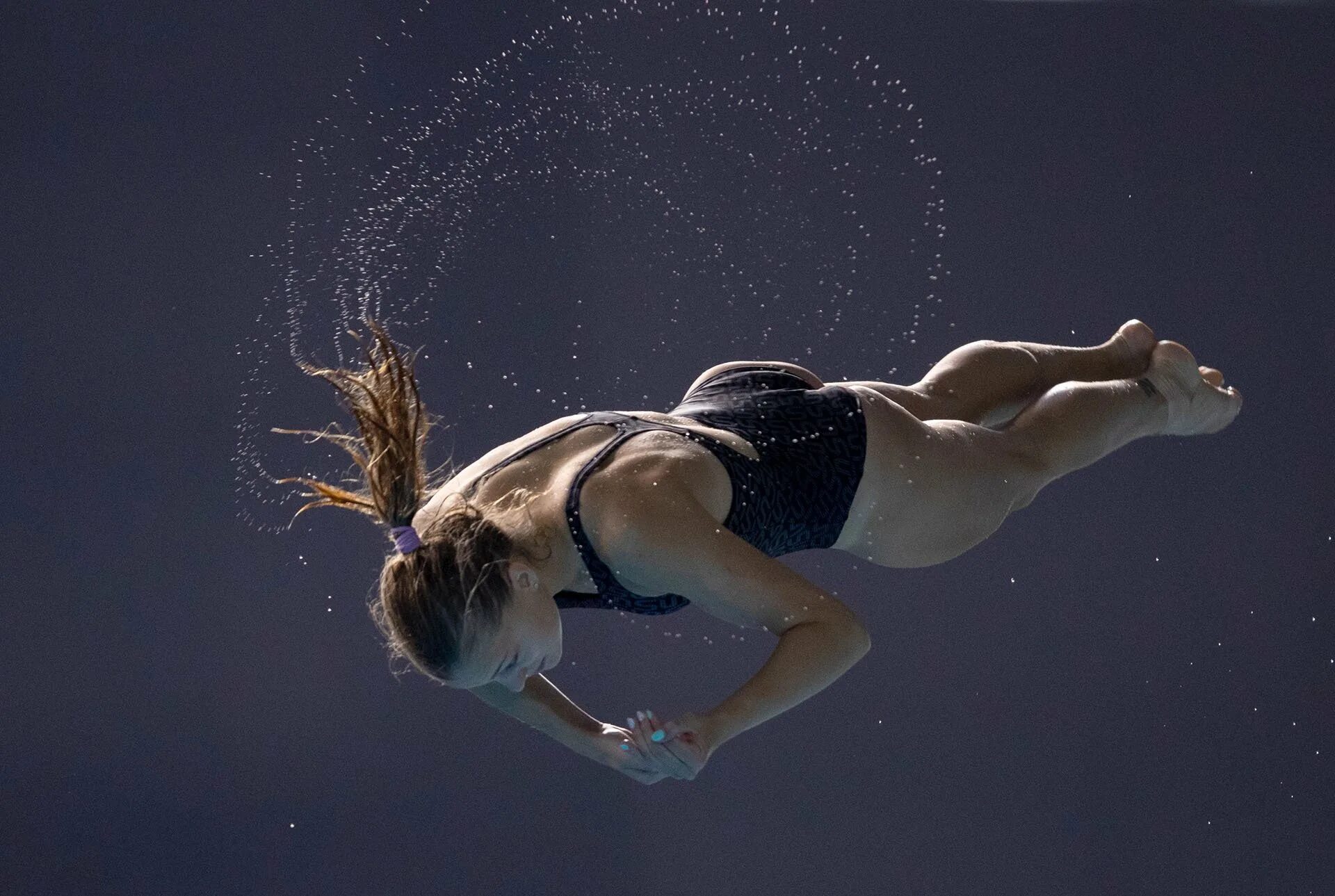 Прыжки в воду. Раиса Гальперина прыжки в воду. Красивый прыжок в воду. Прыжки в воду девушки. Красивые прыгуньи в воду.