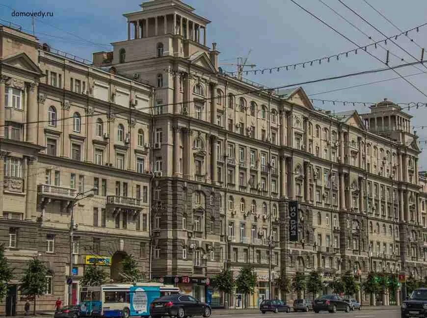 Дом посохина на куусинена. Неоклассицизм сталинский ампир. Фасады сталинских домов. Первые сталинки. Сталинские пятиэтажки в москве.