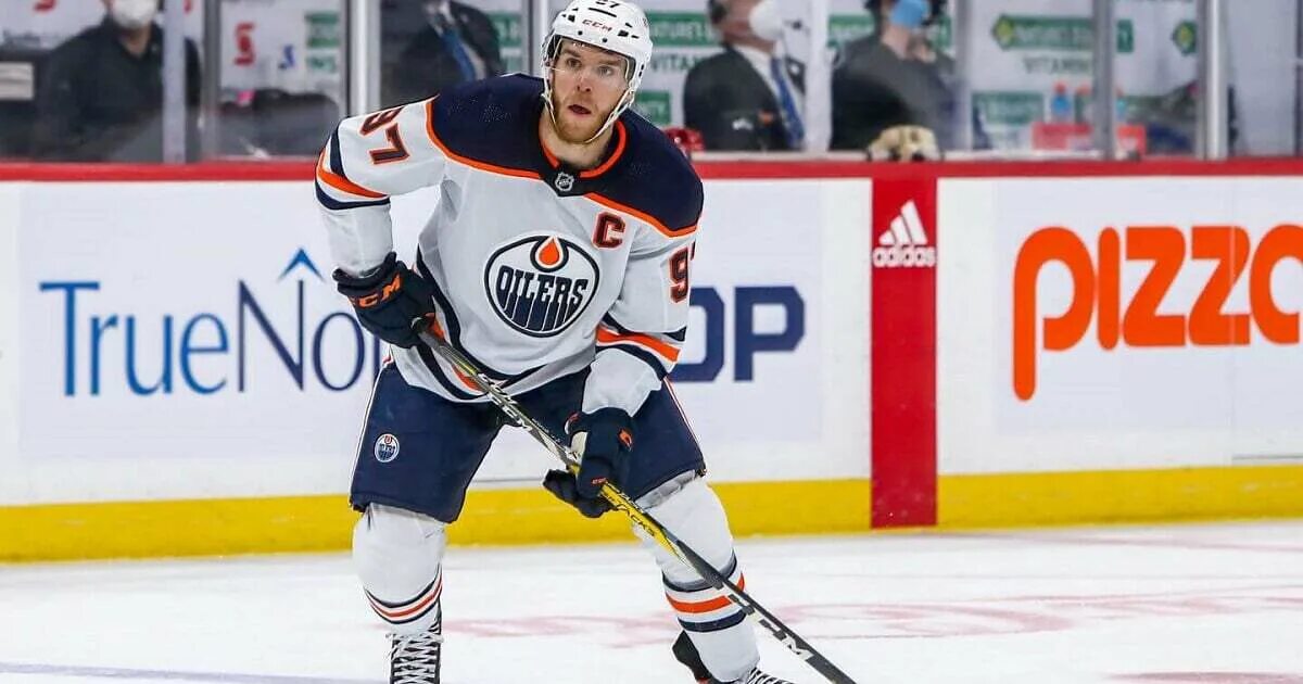 Мак девид. Коннор макдэвид. коннор макдэвид 2025. макдэвид 2025. mcdavid хоккеист.