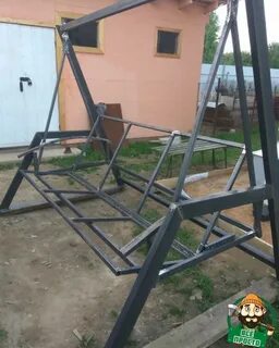 Садовые качели из труб своими руками