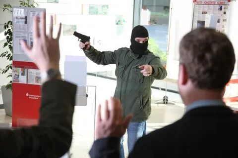 Ограбление банка что делать
