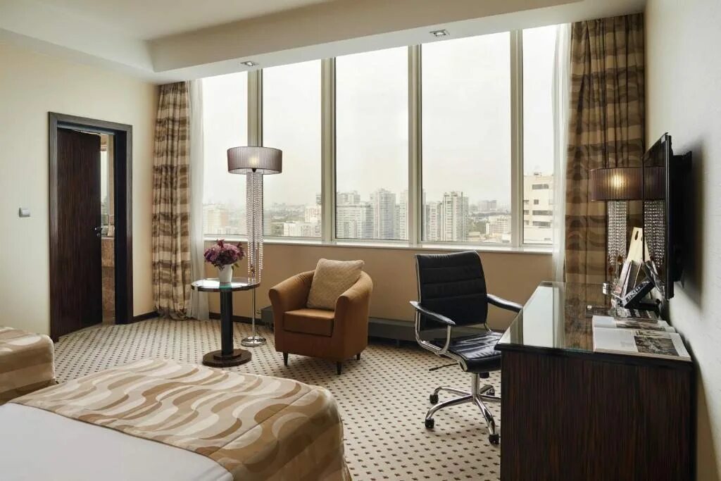 Гостиница crowne plaza москва. Crowne plaza moscow world trade centre 5. World trade center отель. Краун плаза москва краснопресненская набережная 12. Гостиница plaza garden moscow wtc.