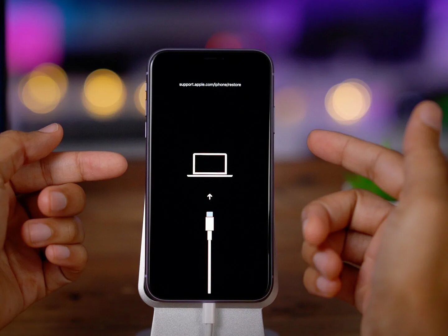 Iphone не включается и не заряжается. Перезагрузить iphone 11. режим dfu iphone 11. iphone 11 dfu mode. режим дфу айфон х.