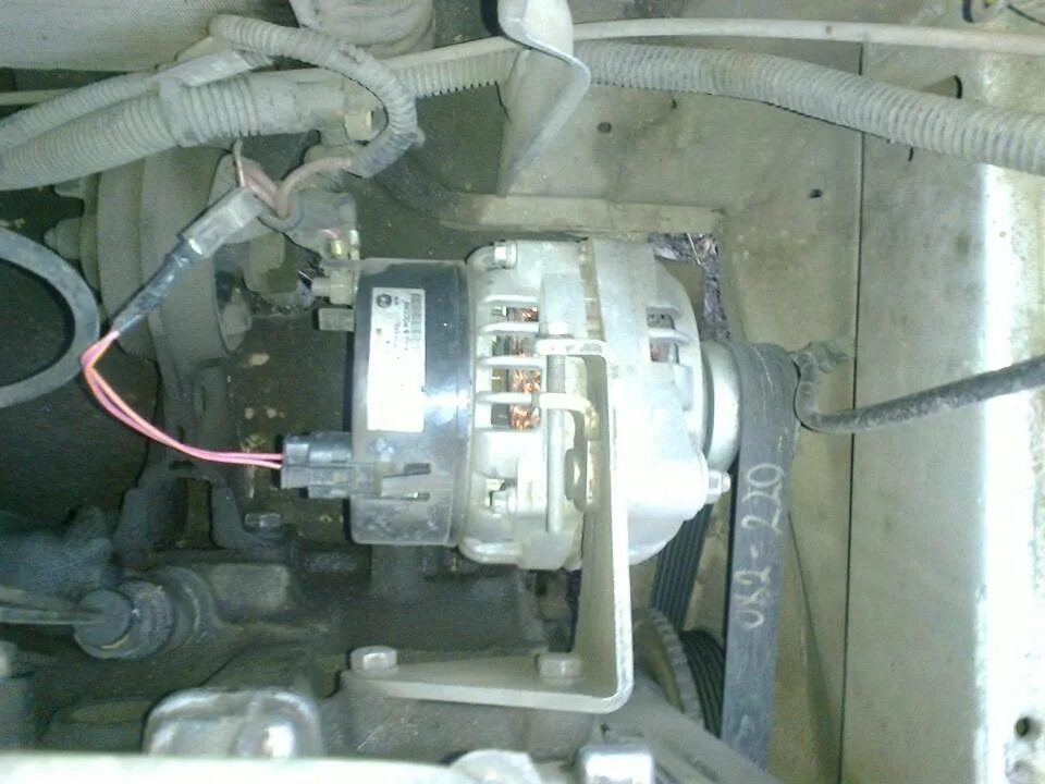 Провод возбуждения ваз 2114. Провод генератора ваз 2110. Генератор от ваз 2114. Провод возбуждения ваз 2114. Заводской генератор ваз 2114.