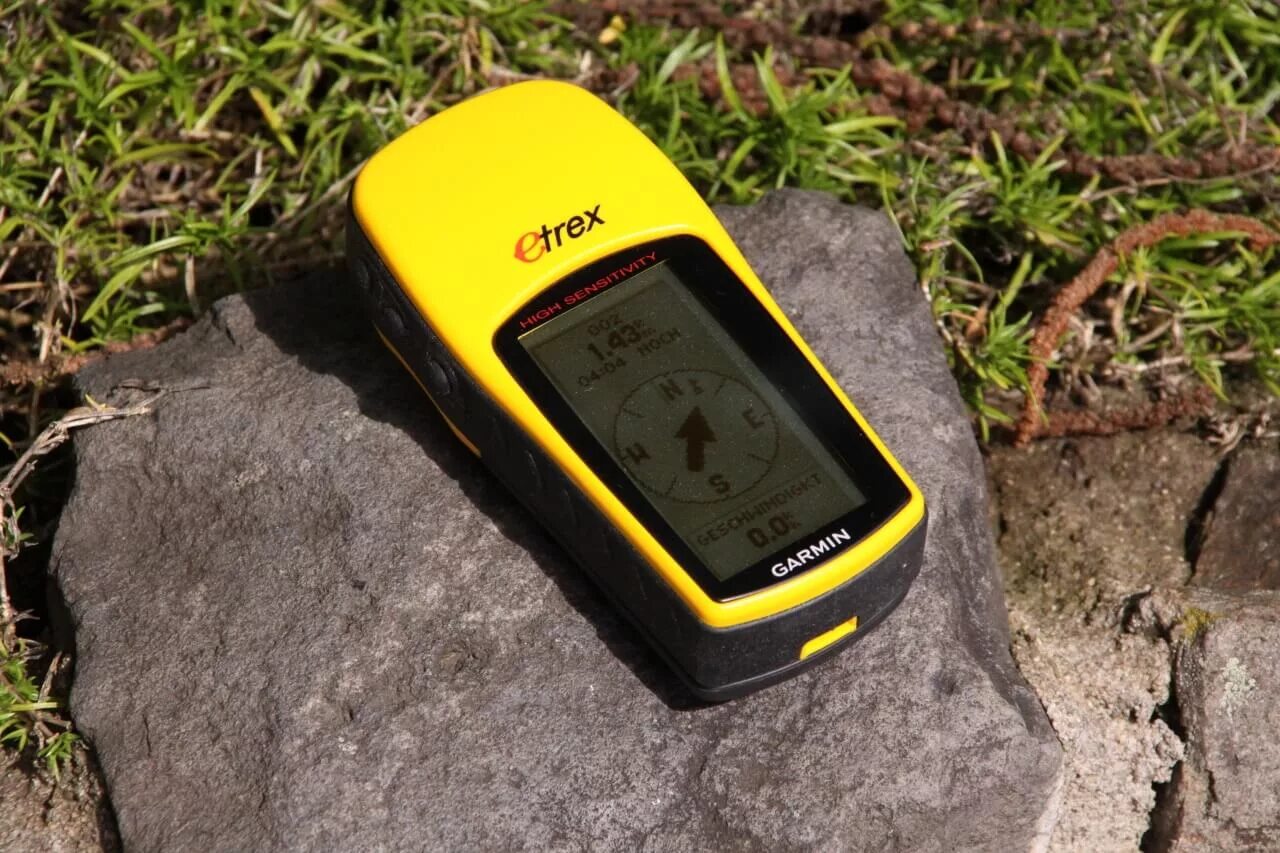 Навигатор для похода в лес. Гармин etrex h. gps навигатор etrex h. навигатор гармин етрекс желтый. навигатор garmin etrex se.