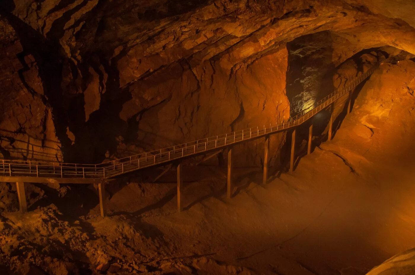 шкоцьянские пещеры юнеско. пещера в абхазии новый афон. новоафонская пещера новый афон. шкоцьянские пещеры. новоафонская пещера мост.
