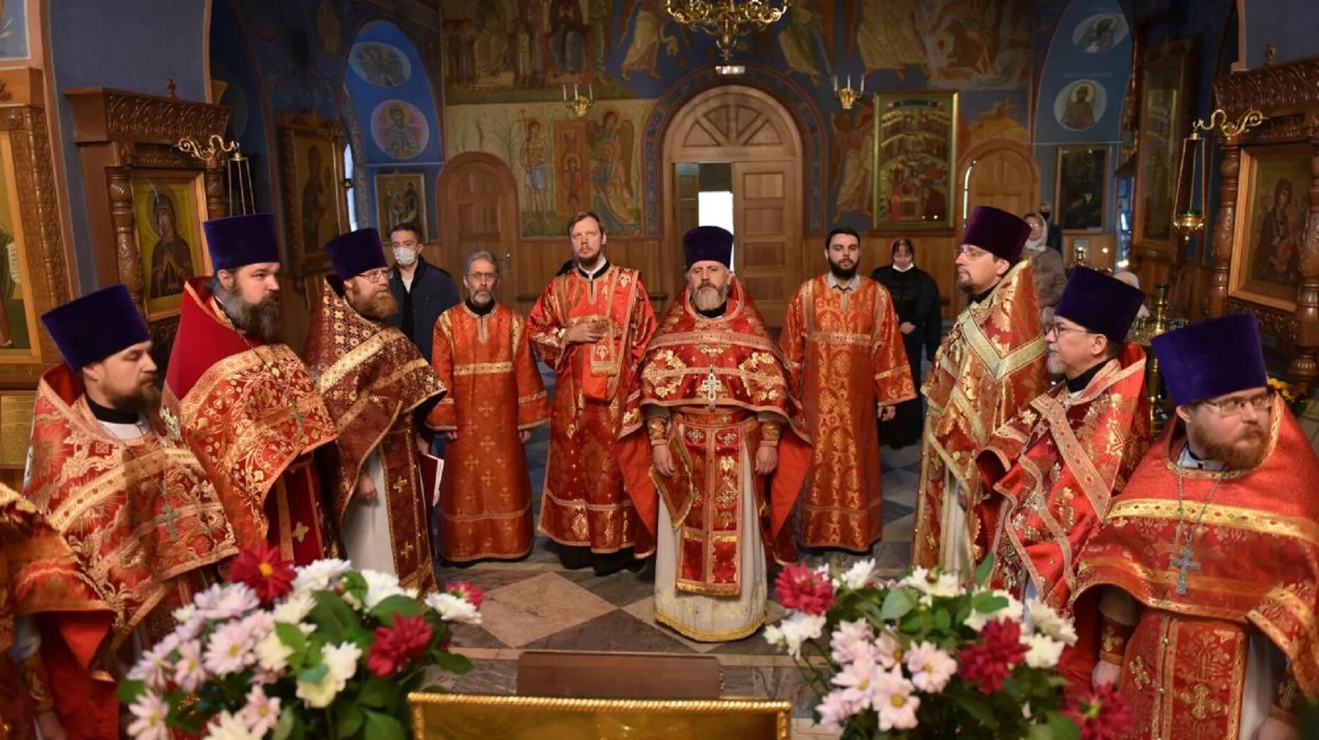 храм живоначальной троицы в старых черемушках. храм святой нины в черемушках. храм святой нины в черемушках. богослужения в черемушках. церковь троицы в черемушках.