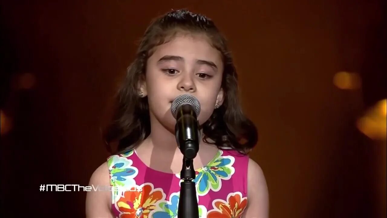 женское лицо за стеклом. слёзы эстетика девушки. красивая девушка в слезах красивая. дил дафтари тузалмас экан. девушка дождь.