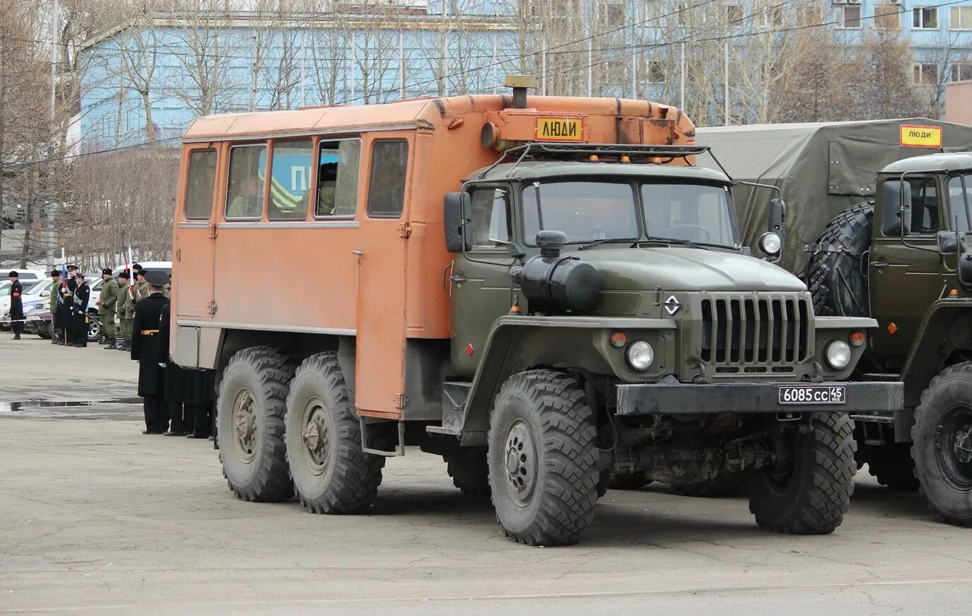 Сс 45. Урал 4320 вахтовка. Урал 4320 НЗАС. Грузовик Урал 4320 НЗАС 4951. НЗАС 4951.