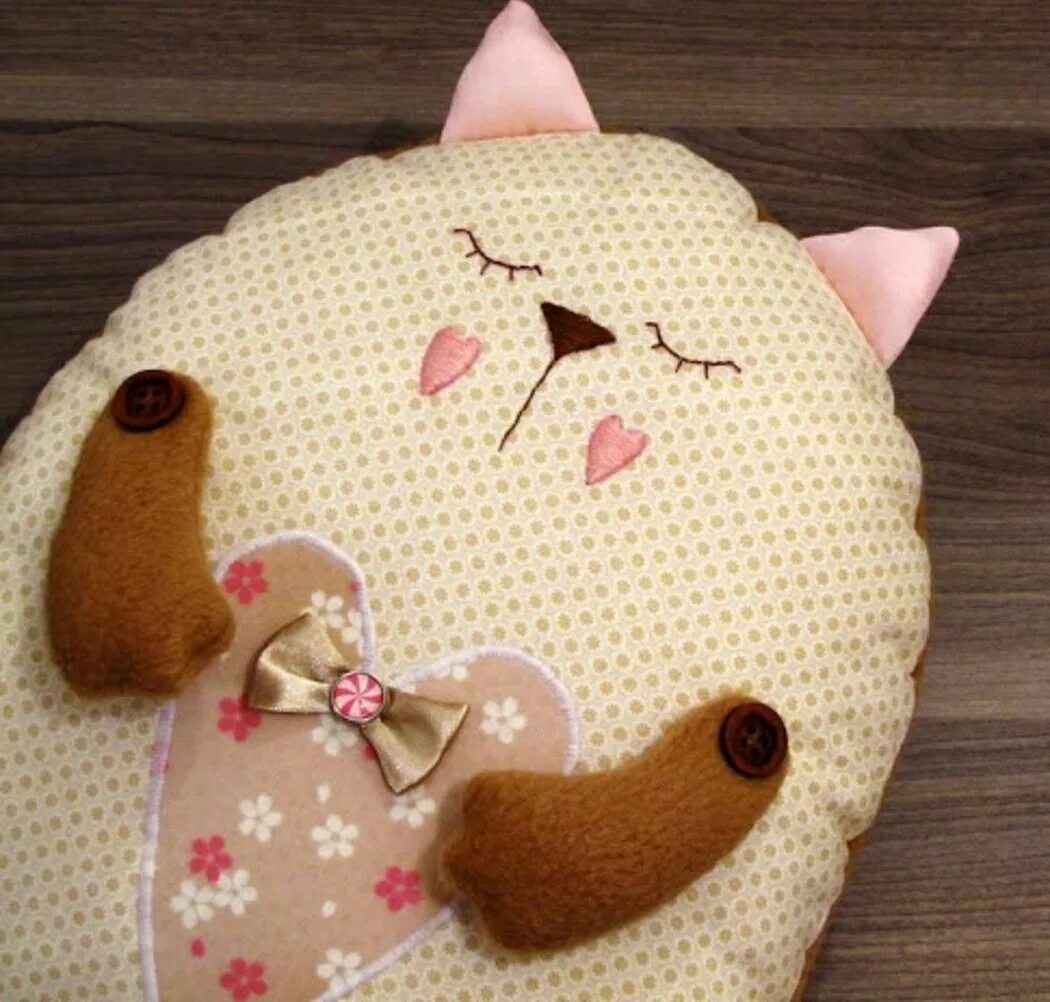 Подушки сплюшки котики. Подушка котик. Игрушка сплюшка кот. Подушка сплюшка кот. Подушка сплюшка.
