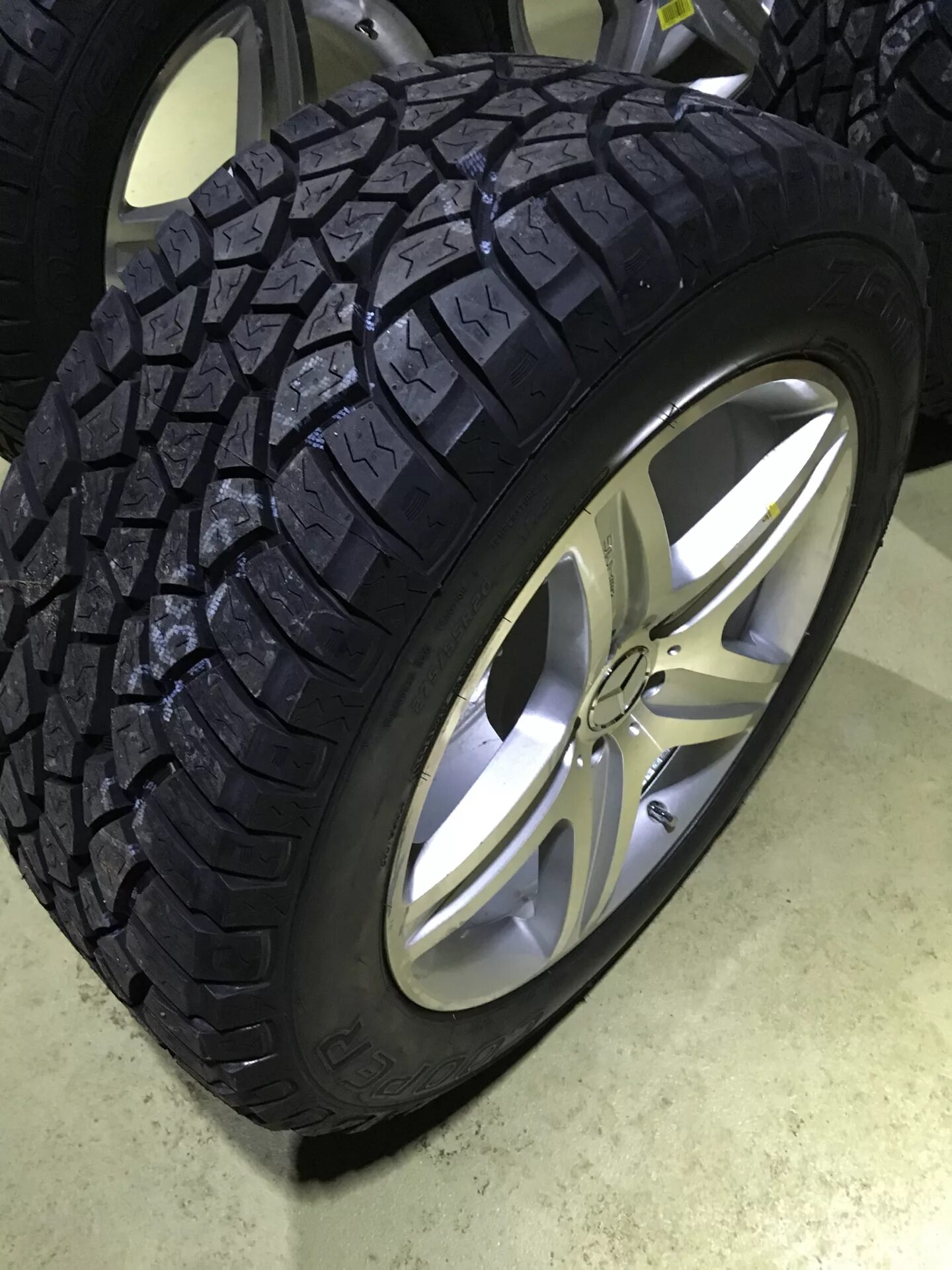 Cooper Zeon LTZ r22. Zeon LTZ Cooper r 17. Cooper Zeon LTZ 275/50 r20. Cooper Zeon LTZ 275/60 r20.