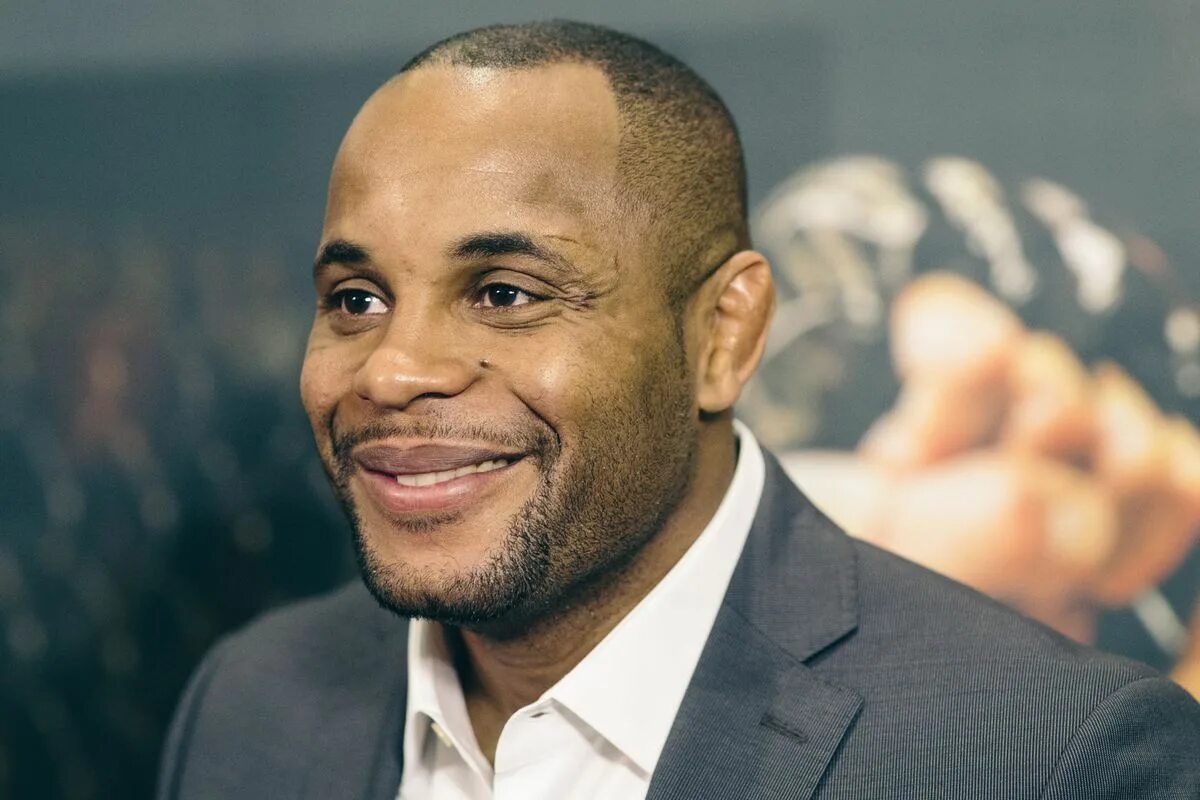 Кормье биография. Даниэль Кормье. Даниэль Кормье фото. @DC_MMA Daniel cormier.