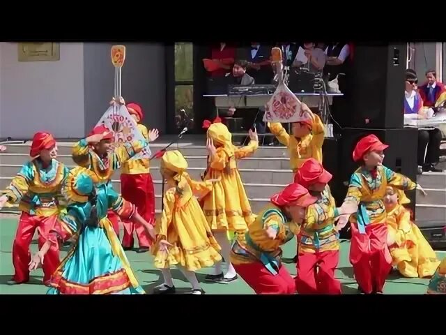 Танец крутуха в москве. Танец потешки. Танец потешки. Ералаш танцевальный коллектив новосибирск. Танец потешки.