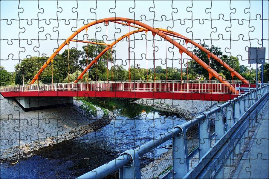 Бетонный мост через реку. Виадук миллау во франции. Речной мост над дорогой. Подвесной мост. Мост над потоком.