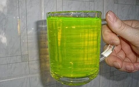 Жидко зеленоватый