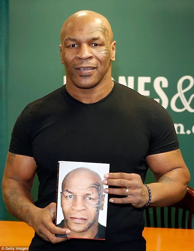 Тайсон. Mike Tyson. Майк Тайсон 2014. Майк Тайсон фото. Сколько сейчас лет майк тайсону