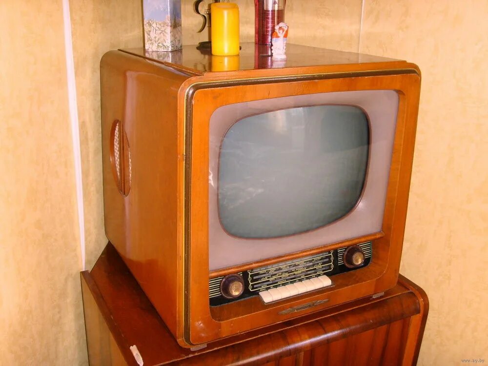 Беларусь 5 комбайн. Телерадиола беларусь-110. Телевизор рб. Ламповая телерадиола беларусь 110. Телерадиола юность.