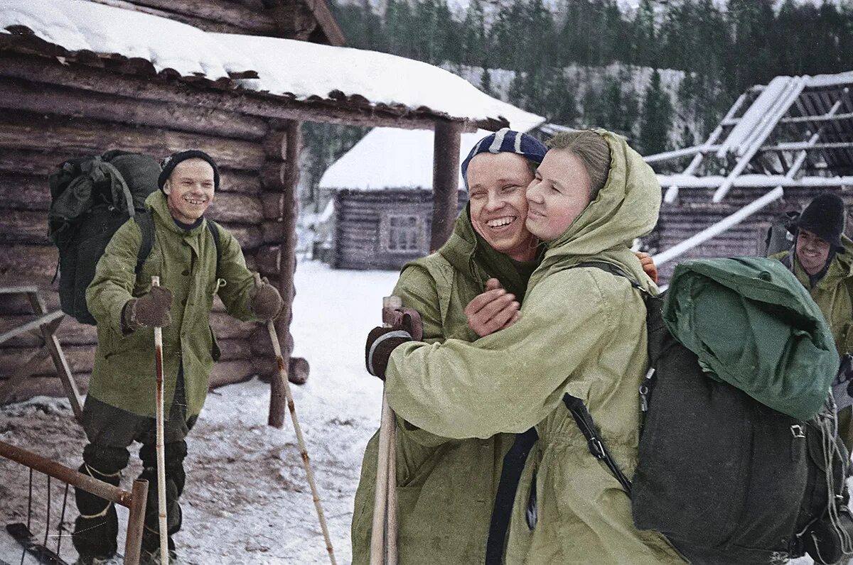 Манси дятлов. Группа Игоря Дятлова 1959. Перевал Дятлова Дубинина. Группа перевала Дятлова 1959. Гибель тургруппы Дятлова 1959.