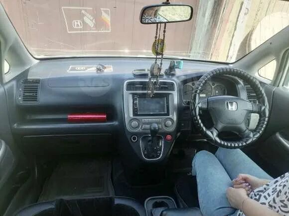 Хонда стрим 2001г. Хонда стрим 2001 салон. Хонда стрим 2001 белый. Honda Stream 2001 белый. Болячки Honda Stream 2001.