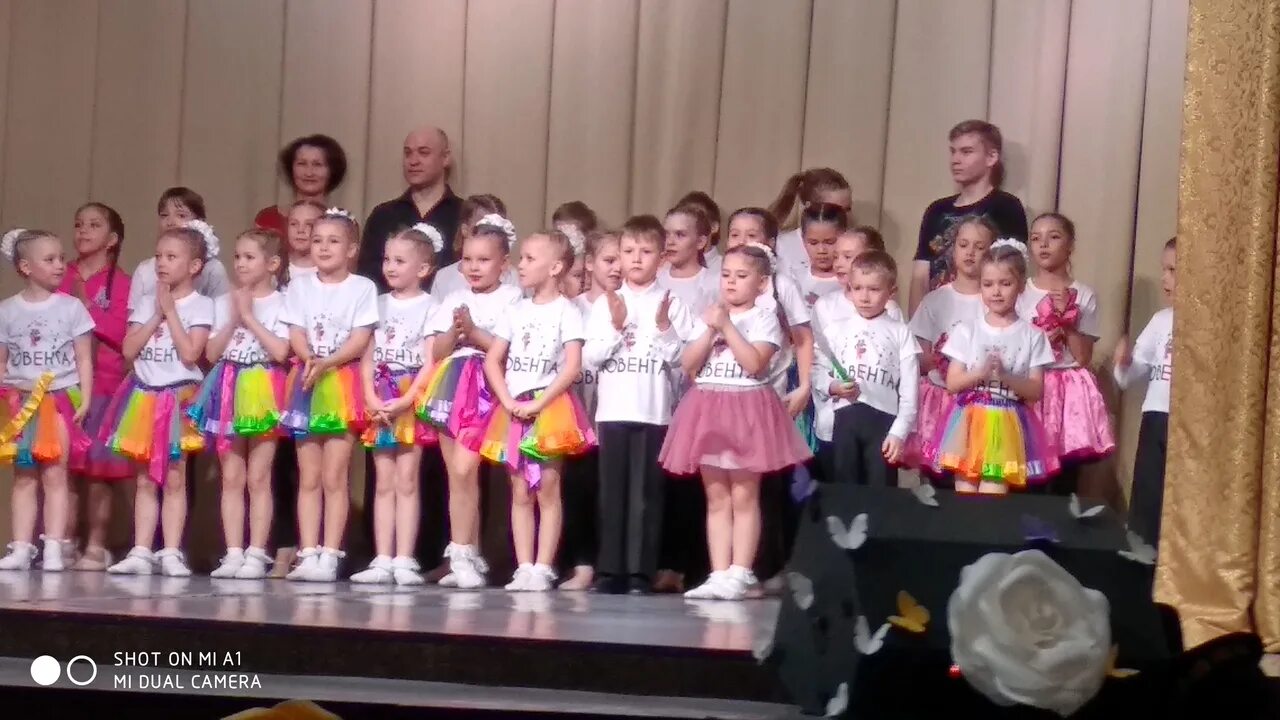 Детский эстрадный танец фестиваль. Танцы воскресенск. Танцы воскресенск. Танцы судьи. Глория воскресенск танцы.