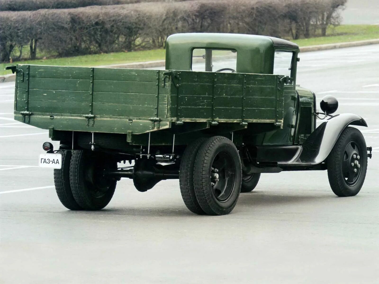 Имя полуторка. Полуторка машина ГАЗ АА. Грузовой автомобиль ГАЗ-АА полуторка. Советский грузовик ГАЗ-АА полуторка. ГАЗ АА 1932.