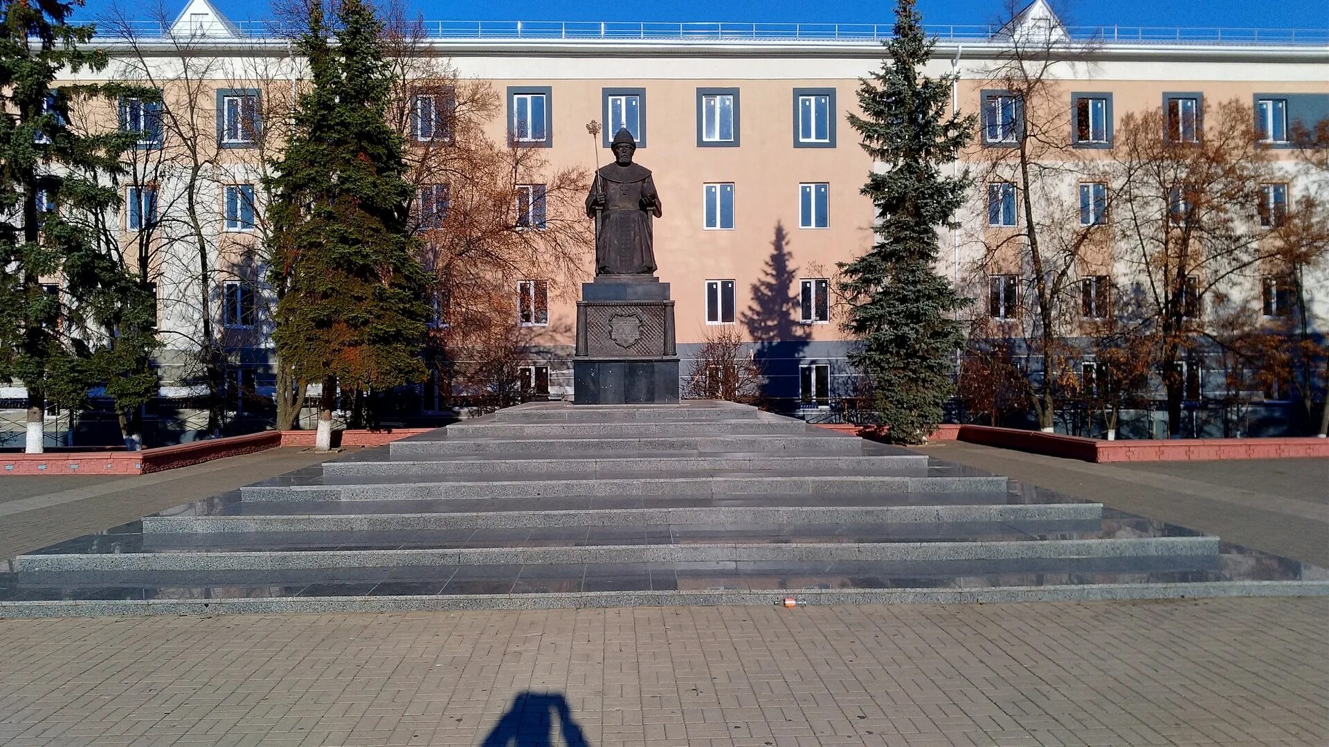 Погода новый оскол на неделю белгородская область. Город новый Оскол Белгородской области. Площадь города новый Оскол. Старый Оскол Центральная площадь. Новый Оскол Центральная площадь.