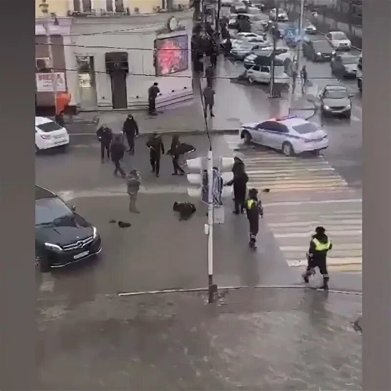 Покушение на теракт. Нападения на полицейских в Грозном 2020. Нападение на полицейских в Грозном. Стрельба в центре Грозного.