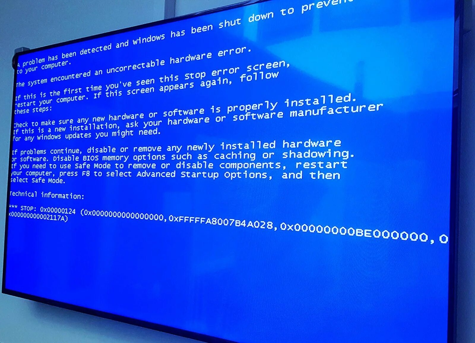 Windows 11 bsod. Синий экран. Синий экран смерти. Синий экран смерти Windows. BSOD синий экран смерти.