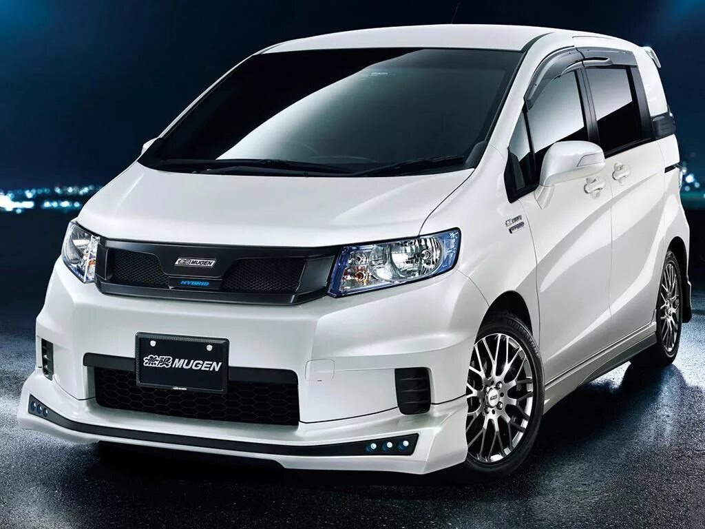 Фрид тюнинг. Honda freed Spike Mugen. Honda freed Spike gb3. Honda freed Spike Hybrid. Honda freed Spike 2012.