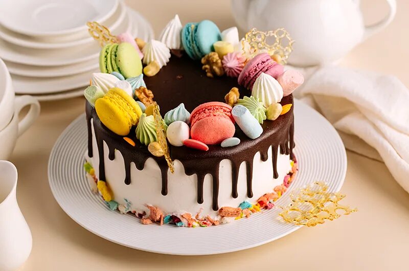 Кэнди торт как делают. Торт барбариска. Торт фокс 25. Чизкейк фисташка малина. Красивые торты для детей.