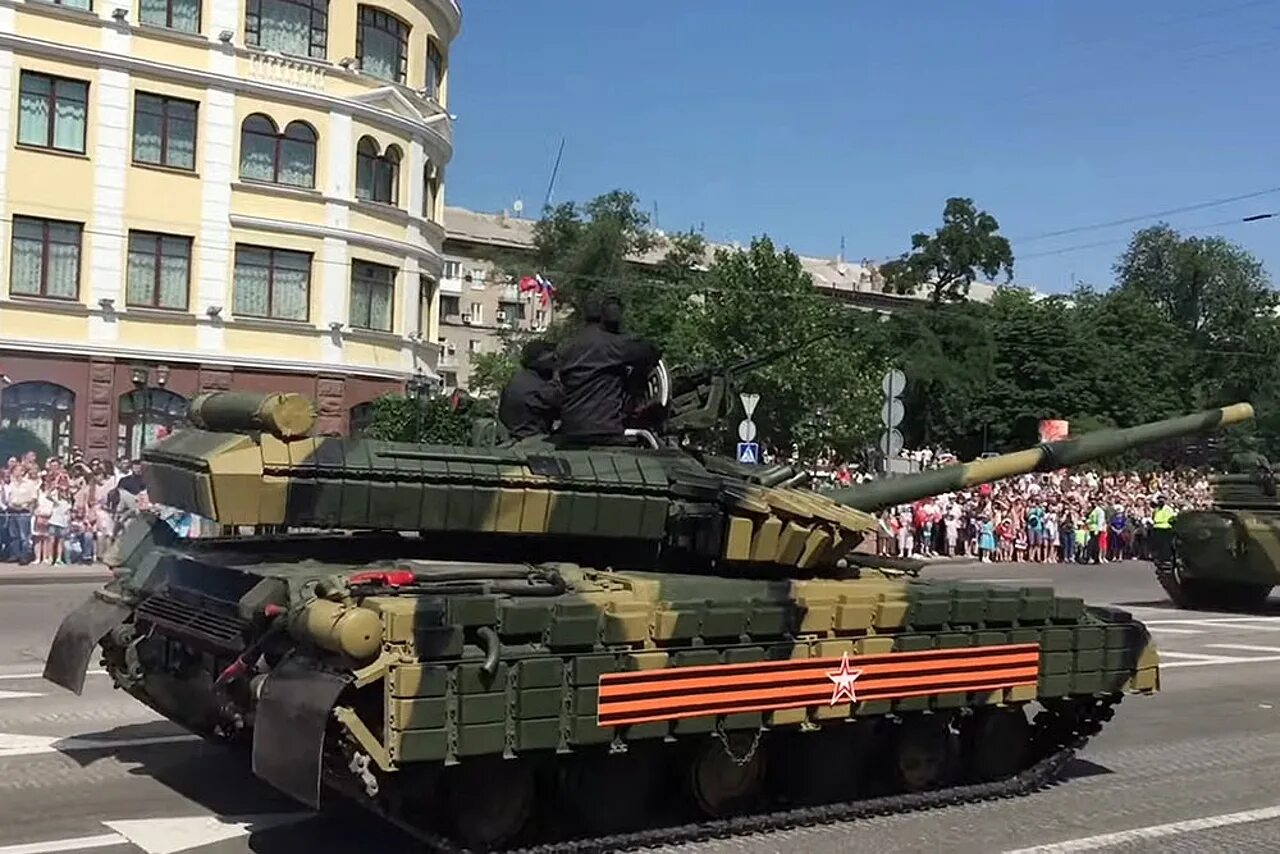 Военный доне. Т-64бв ДНР. Т 64 БВ на Донбассе. Т 64бв Приднестровье. Танк т 64бв ДНР.