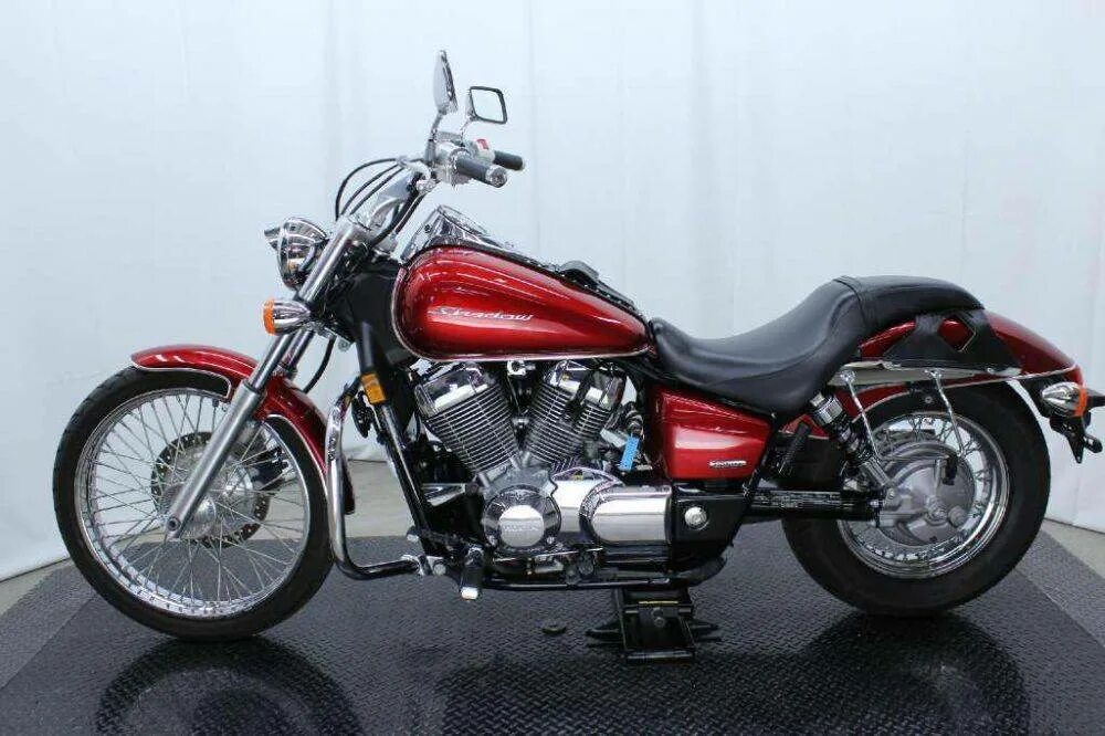 Honda vt shadow. Honda Shadow 750 Spirit. Honda VT 750 Shadow Spirit. Honda VT 750 Shadow. Honda VT 750 Spirit.