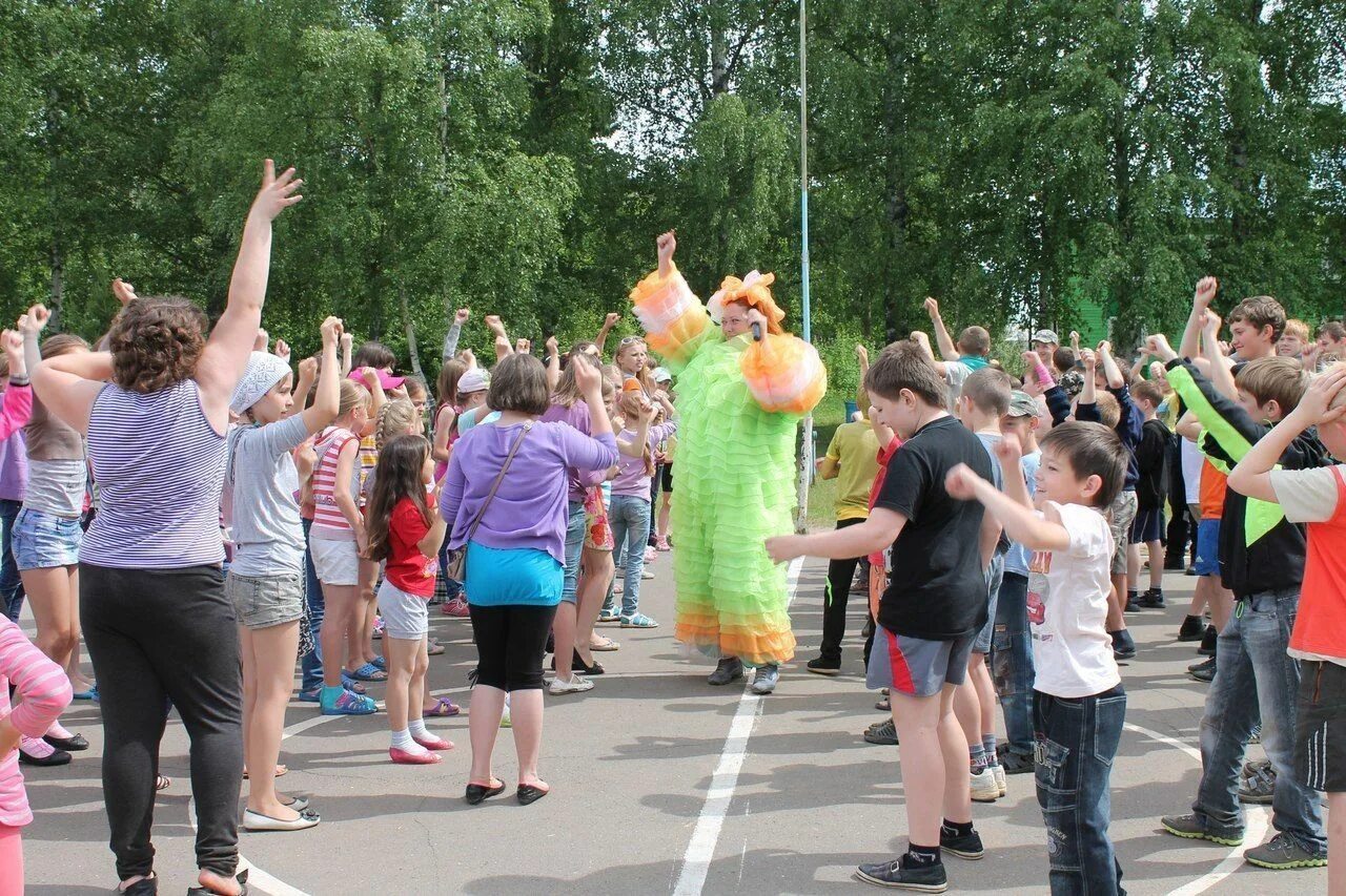 Дол парк. Ватса парк Котлас. Ватса лагерь Котлас. Ватса парк лагерь. Ватса парк Коряжма.